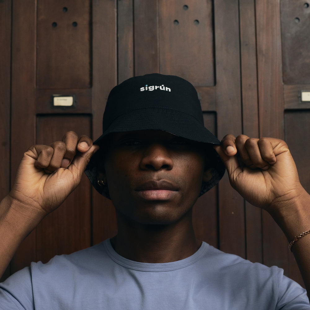 Reversible Bucket Hat #color_black-hydrangea