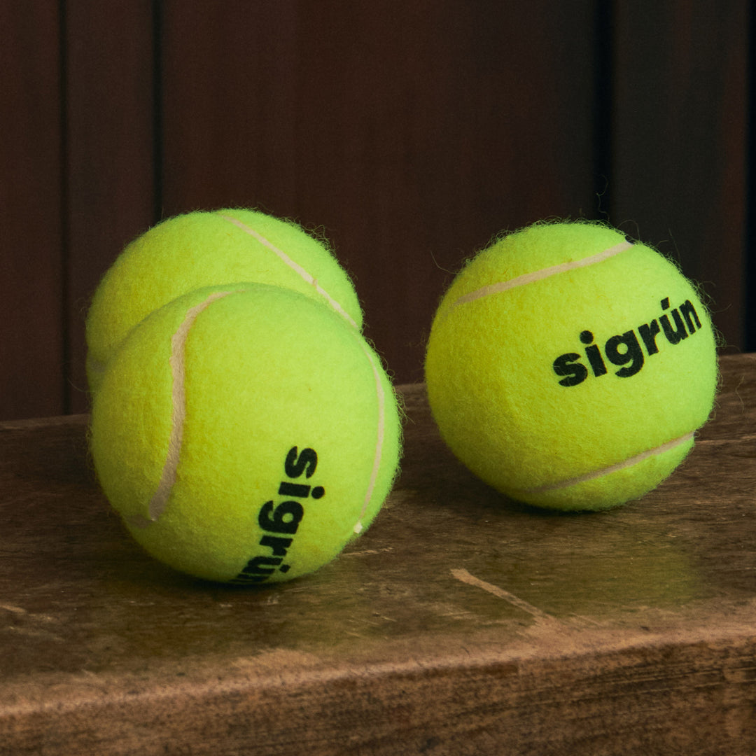 Logo Tennis Balls